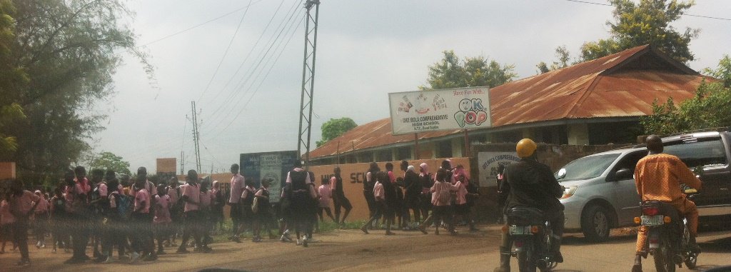 #Students take over NTC road #Ibadan to protest @oyostategovt #education policy