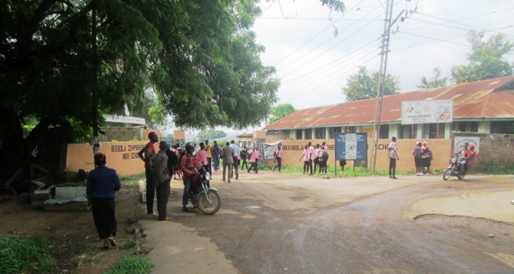 #Students take over NTC road #Ibadan to protest @oyostategovt #education policy